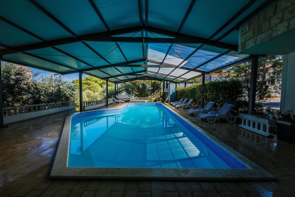 Hotel Sveti Kriz Mastrinka Kültér fotó