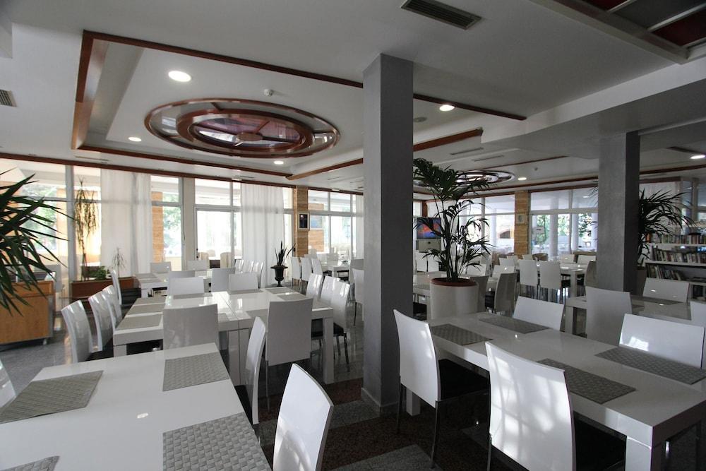 Hotel Sveti Kriz Mastrinka Kültér fotó