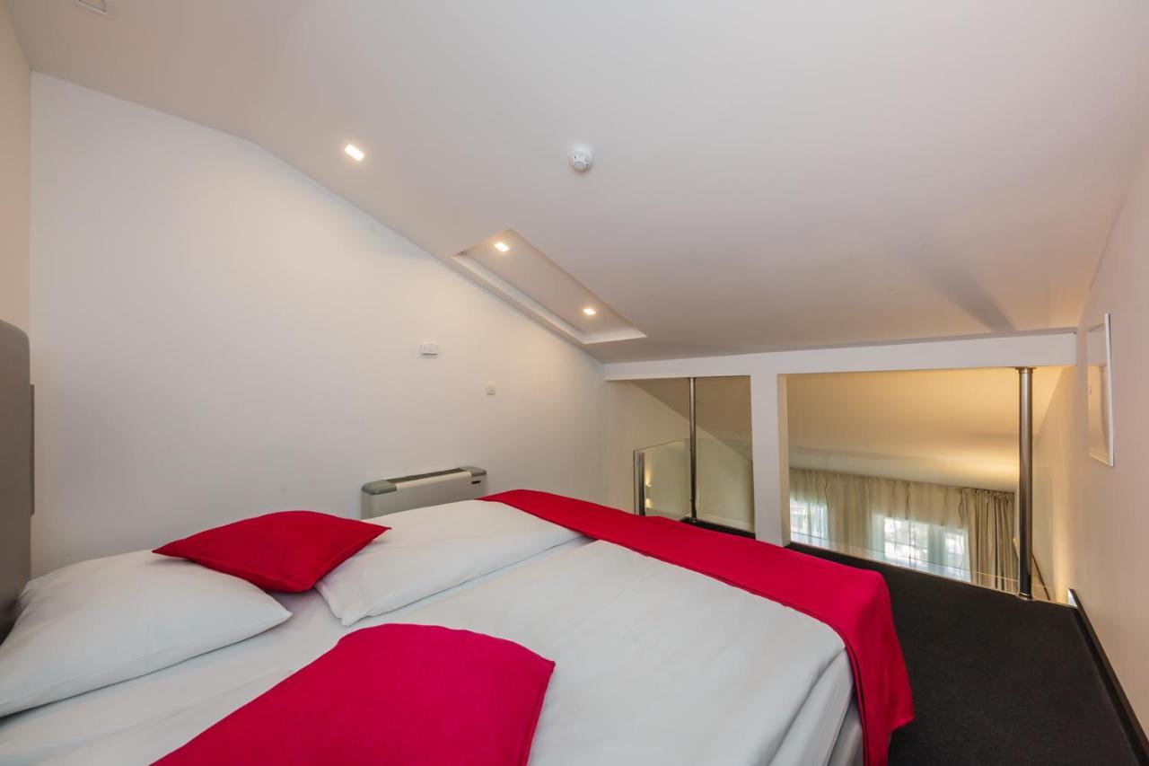 Hotel Sveti Kriz Mastrinka Kültér fotó