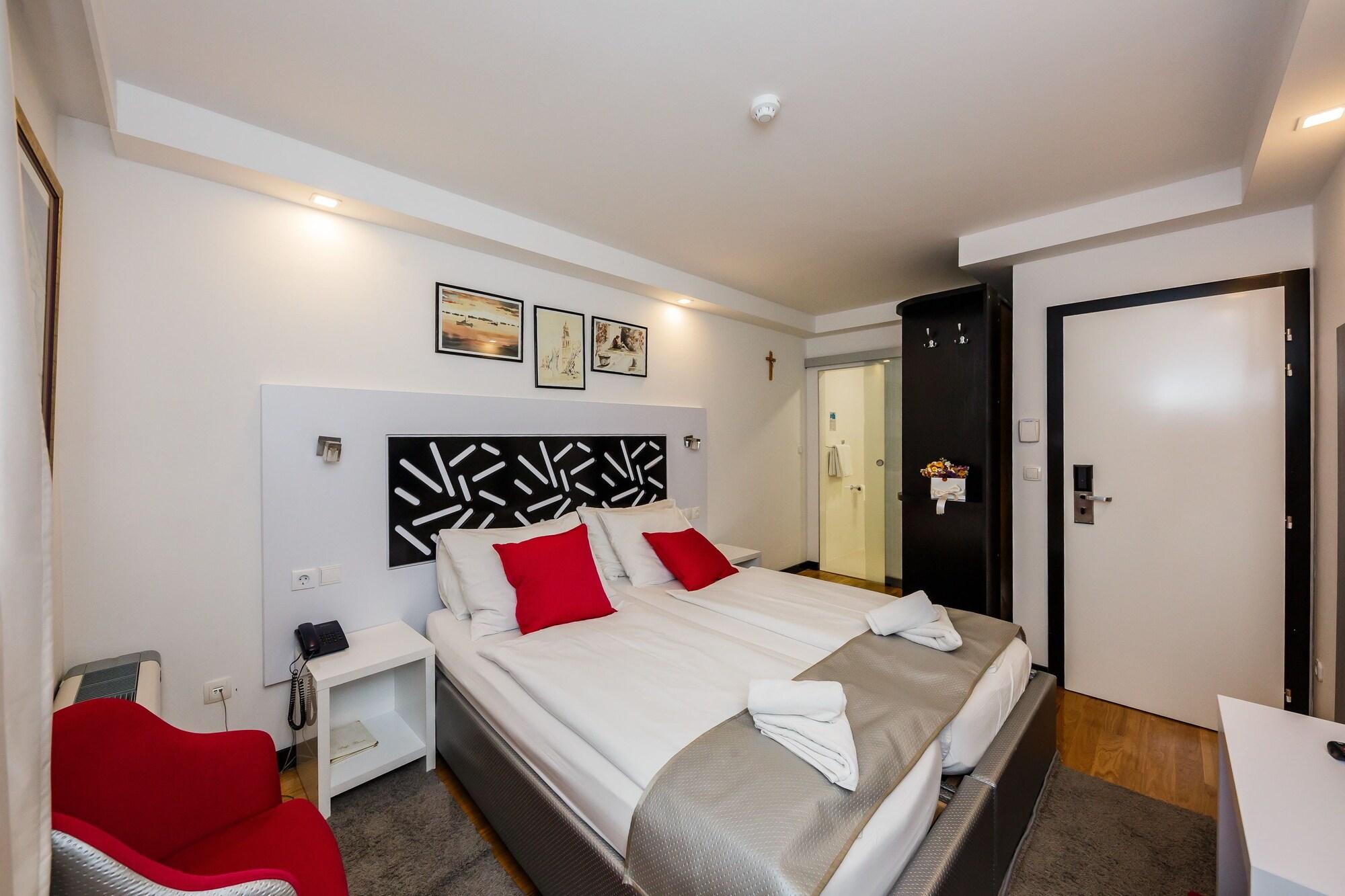 Hotel Sveti Kriz Mastrinka Kültér fotó