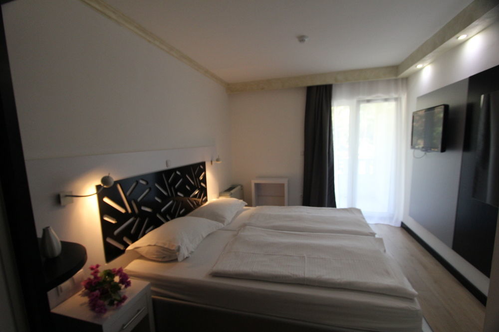 Hotel Sveti Kriz Mastrinka Kültér fotó