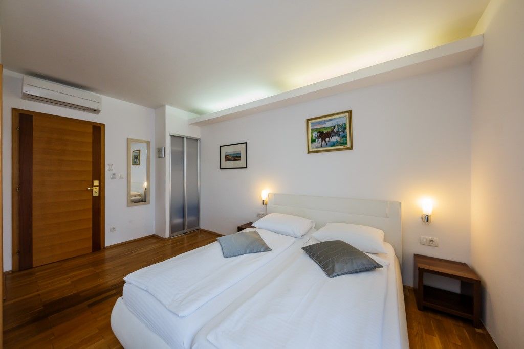 Hotel Sveti Kriz Mastrinka Kültér fotó